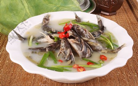 豫菜清炖汉江小鱼图片