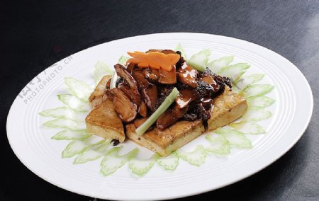 豫菜双菌炖老豆腐图片