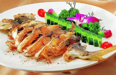 豫菜香煎金鲳鱼图片