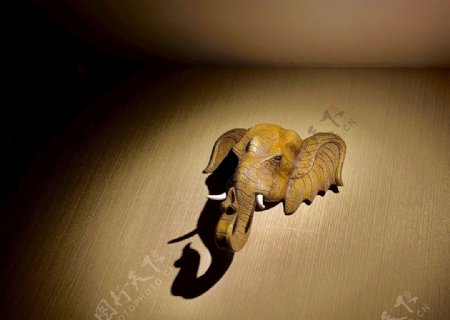 泰式按摩大象挂壁拍摄图图片