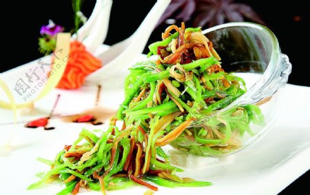 浙菜荷兰豆丝拌金针菇图片